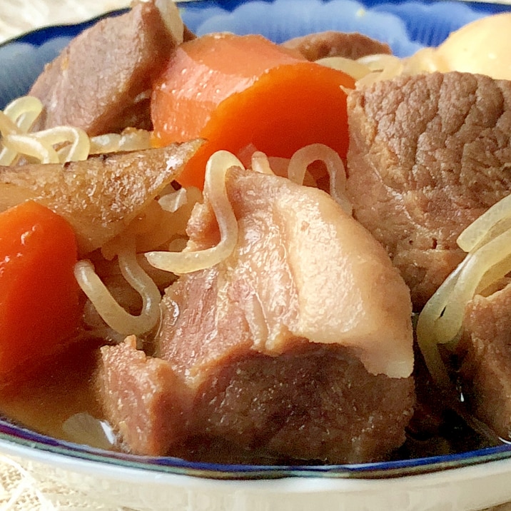 お肉ゴロゴロ♫豚塊肉と根菜の煮込み